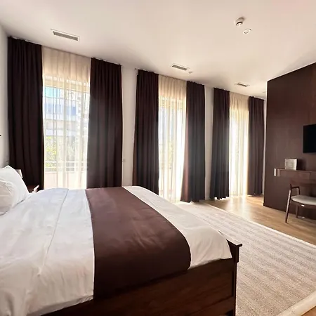 Palazzo Roma- Luxury Leading