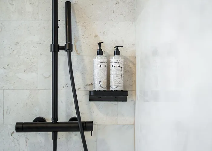 Palazzo Roma- Luxury Leading فندق تيرانا