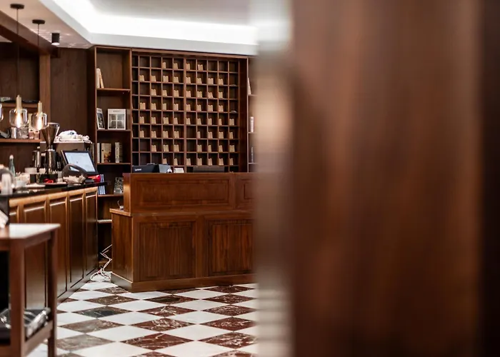 Palazzo Roma- Luxury Leading تيرانا