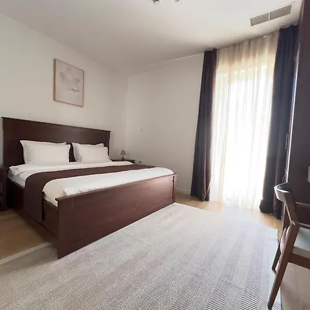 Palazzo Roma- Luxury Leading 4* Tiran