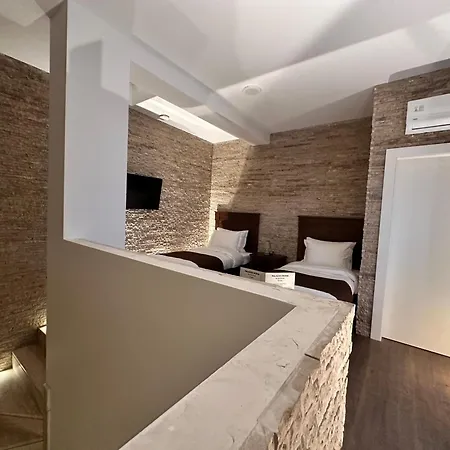 Otel Palazzo Roma- Luxury Leading
