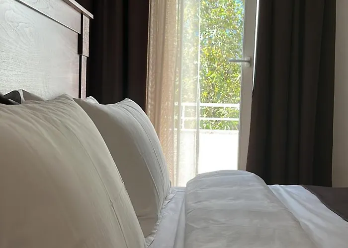 호텔 Palazzo Roma- Luxury Leading 4*