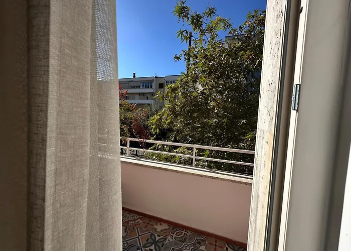 Palazzo Roma- Luxury Leading 티라나