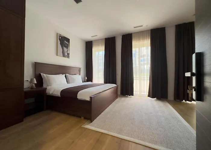 Palazzo Roma- Luxury Leading 티라나